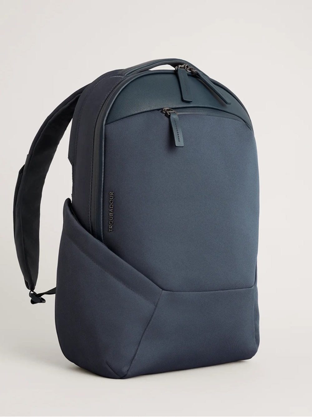 NWT Troubadour Apex 4.0 Backpack - Navy